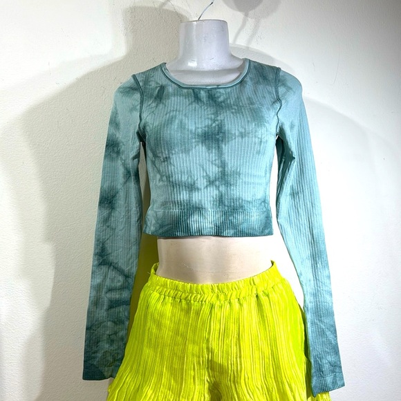 (A1) Lululemon Ebb to Street‎ Long Sleeve Shirt *Marble Dye, Size 4 - Picture 6 of 14